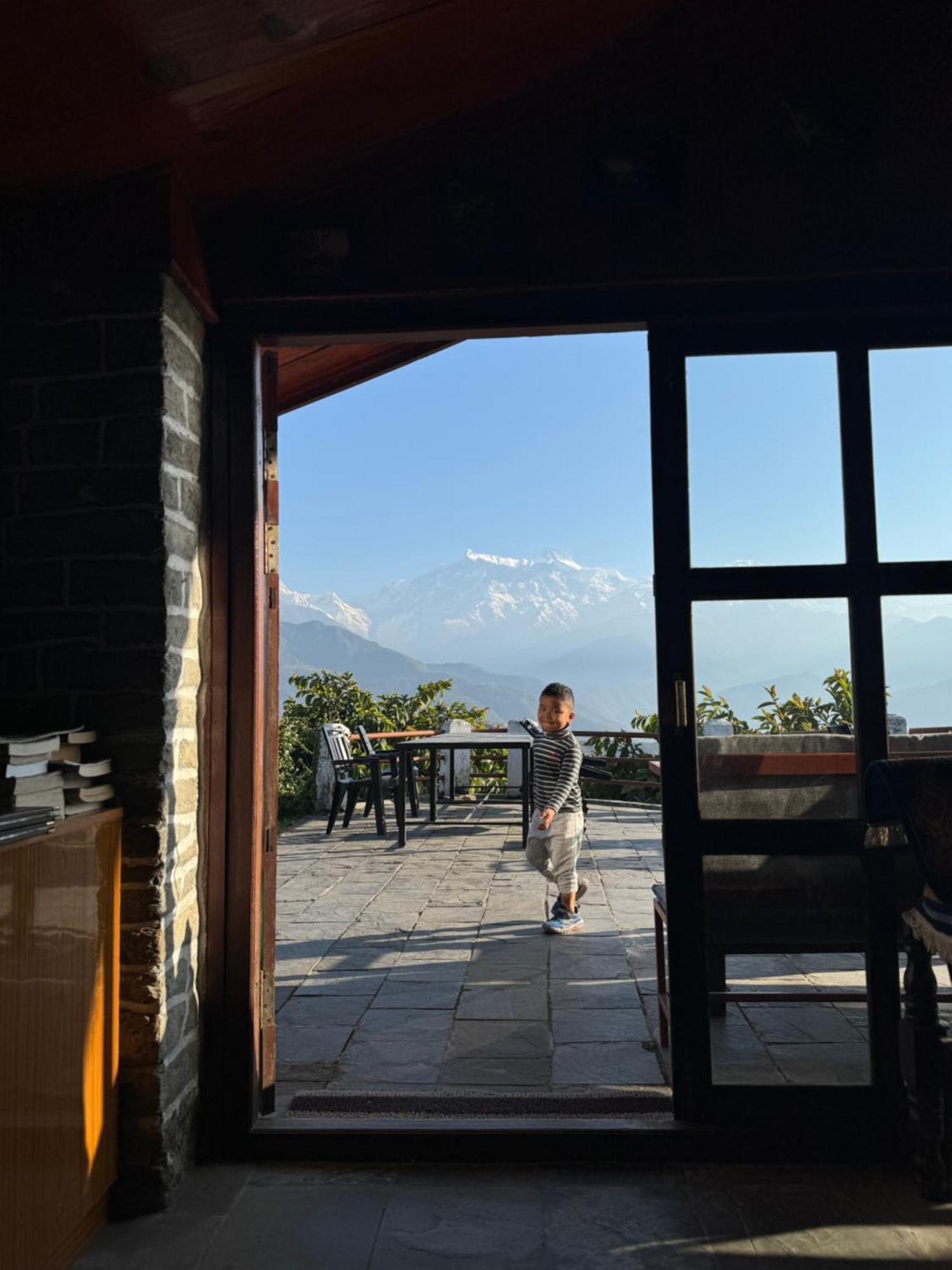 Es Deurali Resort Покхара Экстерьер фото