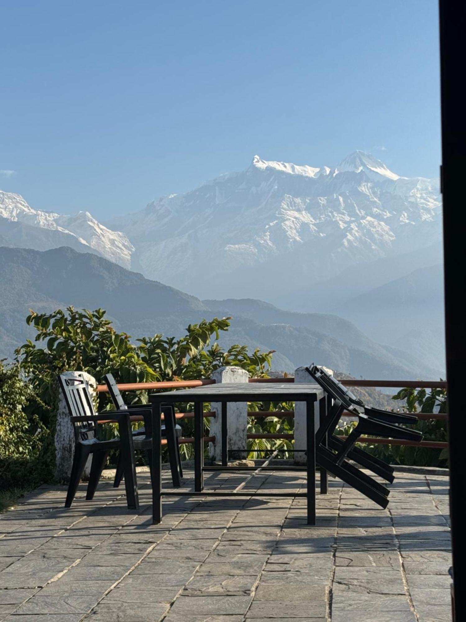 Es Deurali Resort Покхара Экстерьер фото